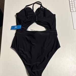 Cupshe Elegant Black One-Piece Swimsuit